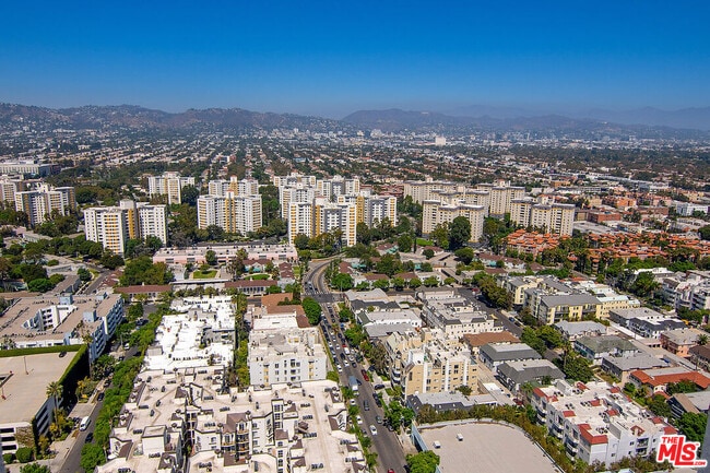 Photo - 5670 Wilshire Blvd Condo Unit PH1