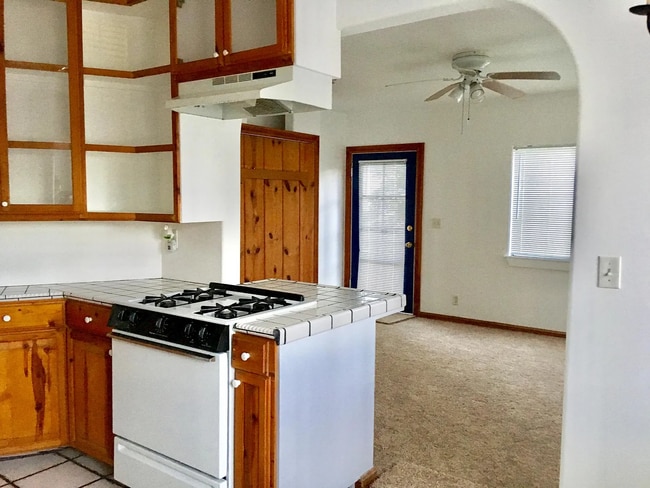 Building Photo - 460 W 39th St Unit 460 W 39th St San Pedro