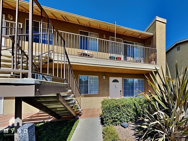 Building Photo - 4775 Seminole Dr