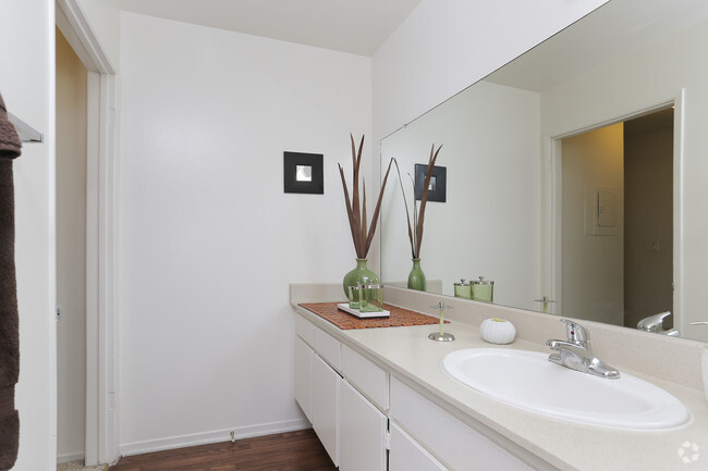 Bathroom - Park Regency Club Apartments