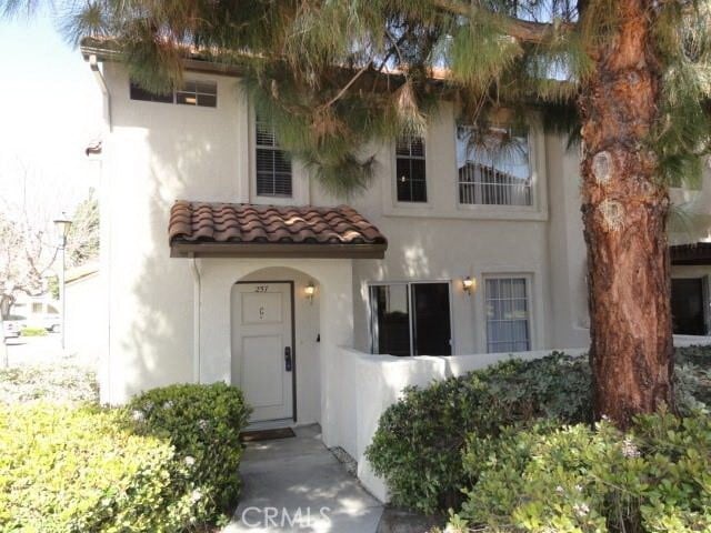 Building Photo - 23401 La Crescenta Unit C257