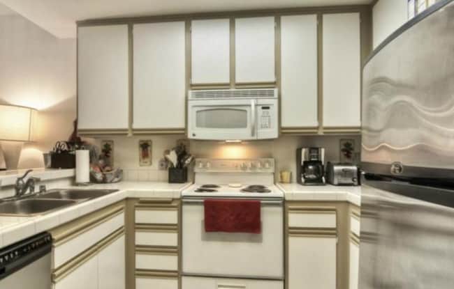 Photo - 2960 Champion Way