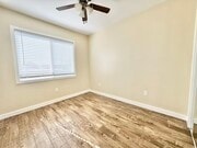 Photo - 1439 W 85th St Apartment Unit 5