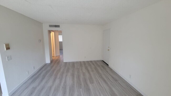 Photo - 11007 Hartsook St Unit 208
