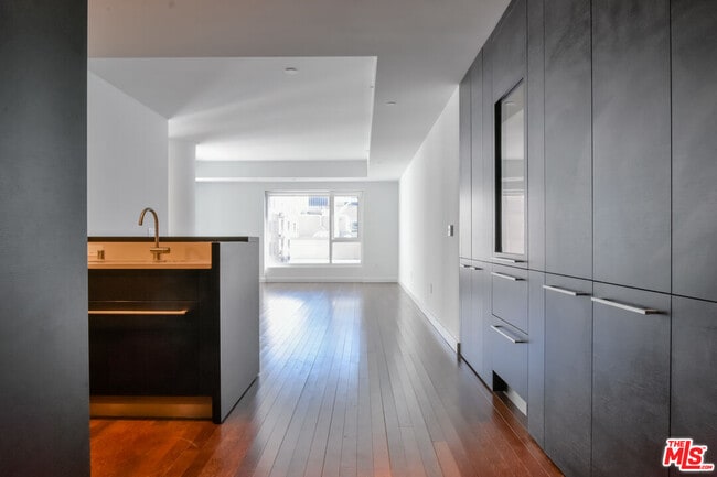 Photo - 6250 Hollywood Blvd Condo Unit 9H