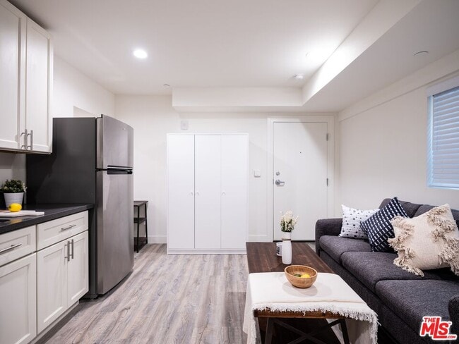 Photo - 1147 W 37th St Unit 1