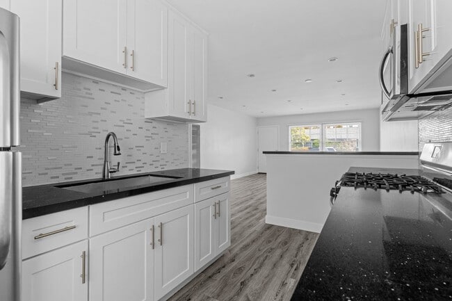 Building Photo - 241 Bonito Ave Rental