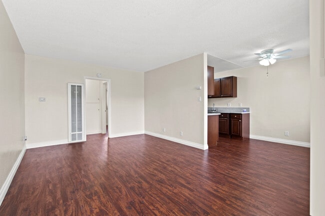 Photo - Buena Sands Apartments