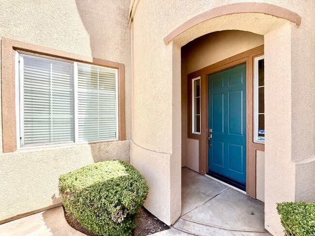 Photo - Spacious 3 Bedroom Home with Loft, Large Backyard & 2 Car Garage