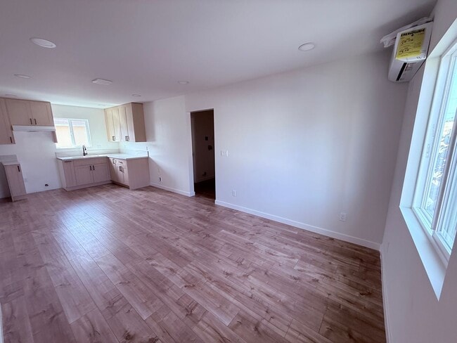 Building Photo - 1414-1412 N Hazard Ave Unit 1412 1/2 N Hazard Ave