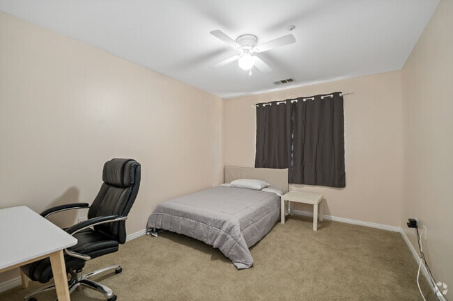 Building Photo - 3455 Dwight Ave Rental