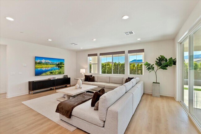 Photo - 80435 Palatine Ct