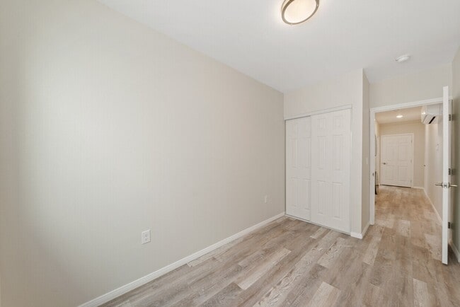 Photo - 324 W 51st St Unit 324 1.5