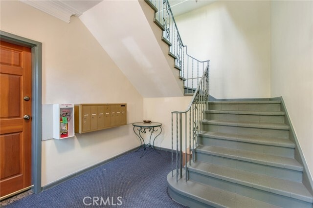 Photo - 251 N Kenmore Ave Unit 2