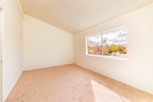 Photo - 55889 Santa Fe Trail Unit 4