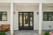 Photo - 720 W Altadena Dr House