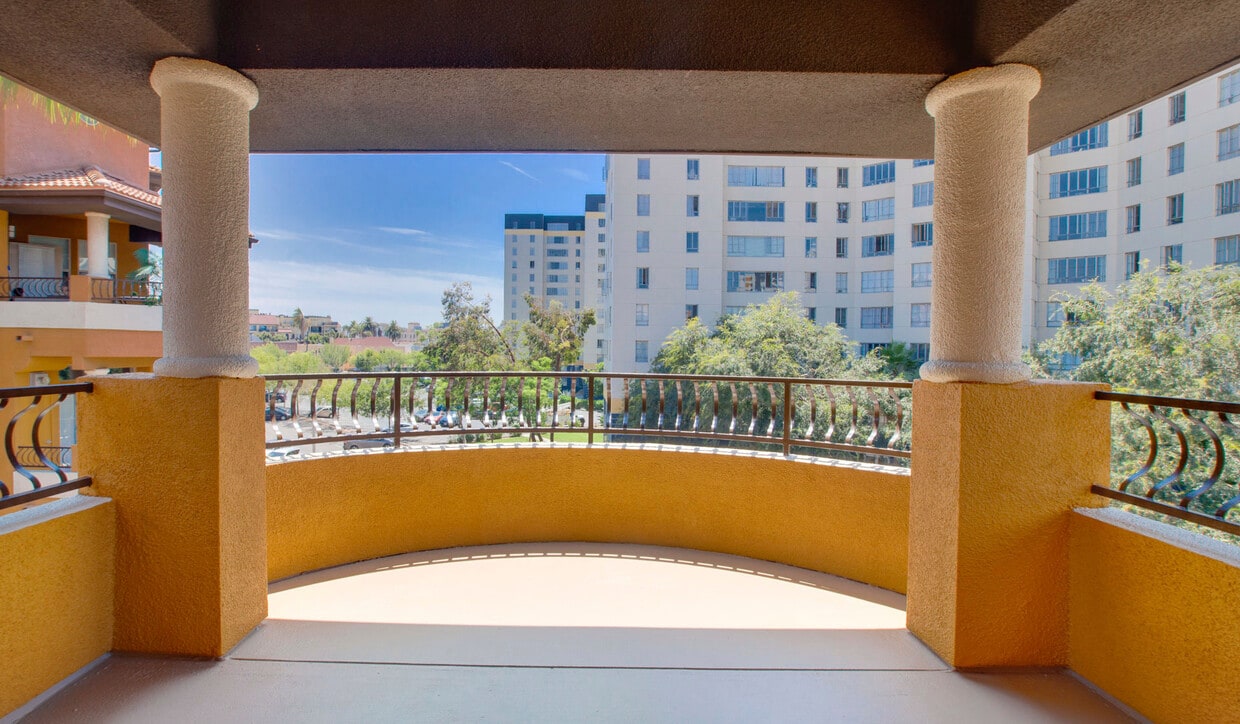 3D Tour - Palazzo East
