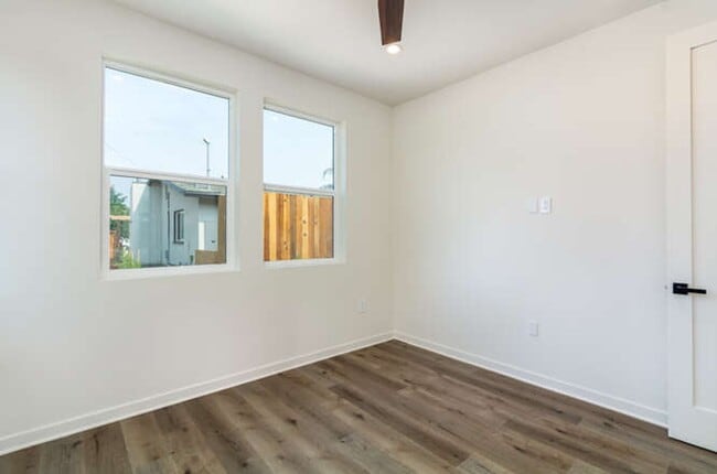 Photo - H012-KENWATER Unit 1