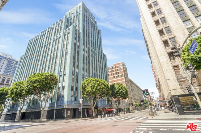 Photo - 849 S Broadway Unit 305