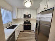 Photo - 1118 N Kenmore Ave Unit 2