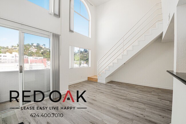 Building Photo - 1755 El Cerrito Pl Unit 404