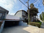 Photo - 2 Bed / 2.5 Bath Tri-Level Townhome – Gated Community in North Redondo Beach (Torrance PO)