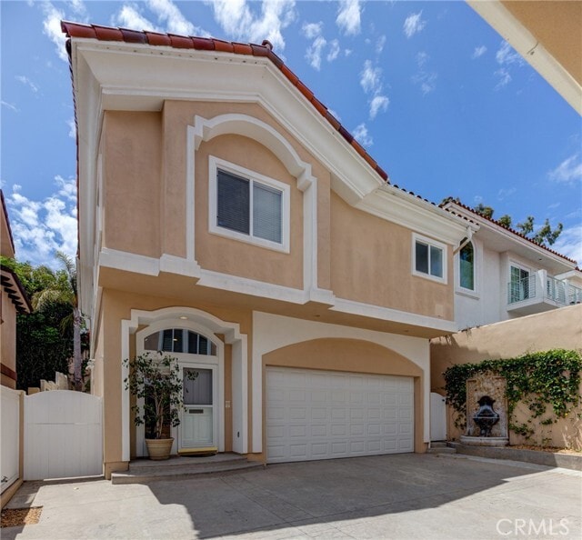 Building Photo - 525 N Lucia Ave