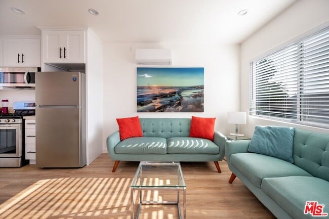 Photo - 4727 W 18th St