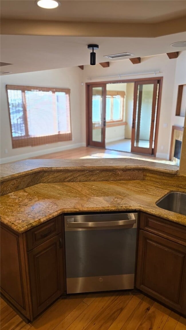 Photo - 614 Jasmine Ave