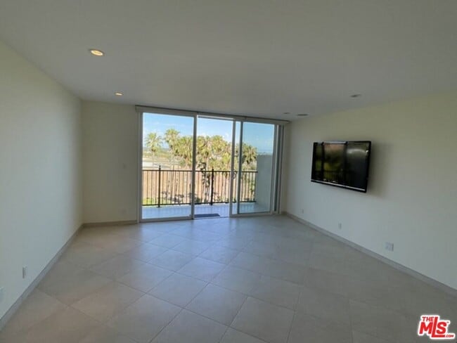 Photo - 23901 Civic Center Way Unit 124