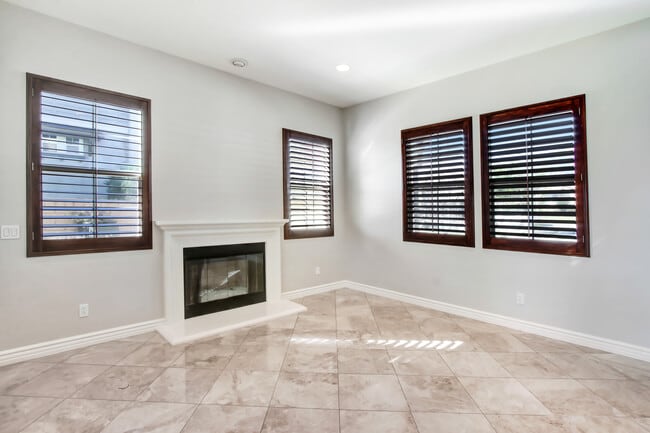 Photo - 5393 Stoneview Rd