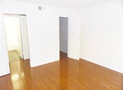 Photo - 14942 Burbank Blvd Apartment