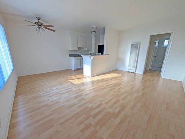 Photo - 4215 McLaughlin Ave Unit 3