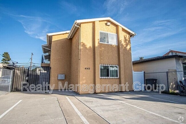 Building Photo - 4143 Van Dyke Ave Unit Apt C