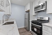 Photo - 1804 W 78th St Apartment Unit 4