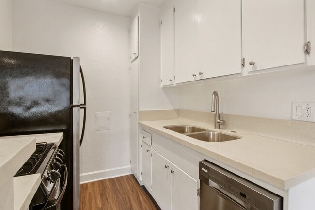 Photo - 519 Hill St Unit 10