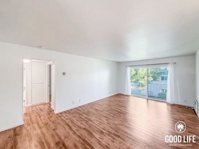 Photo - 4540 Maple Ave Unit 243