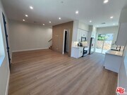 Photo - 13540 Hamlin St