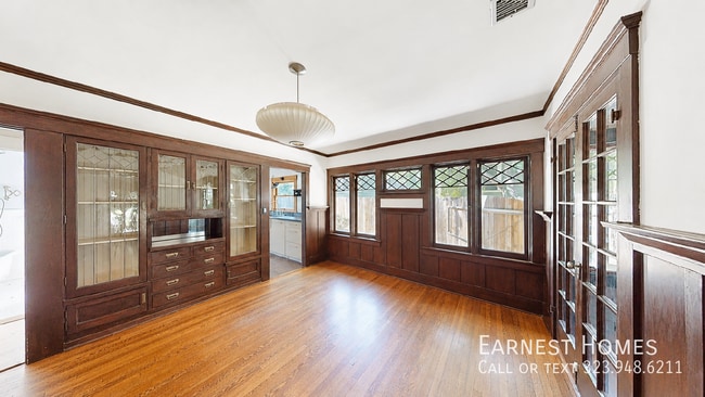 Photo - 1131 N Wilson Ave