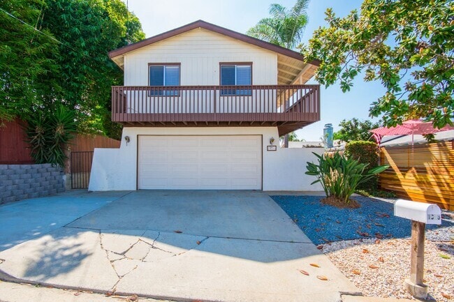 Building Photo - 4 bed, 3 bath located in Fire Mountain nei... Rental