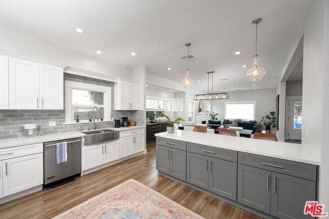 Photo - 1319 12th Ave