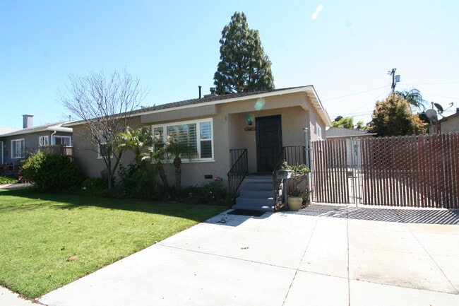Photo - 8318 Gonzaga Ave
