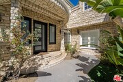Photo - 2387 Stratford Cir
