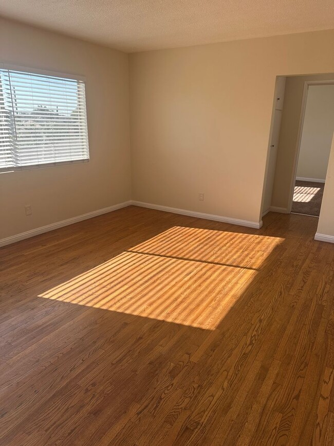 Photo - 3635 W 110th St Unit 3635 W. 110th Street,  #3