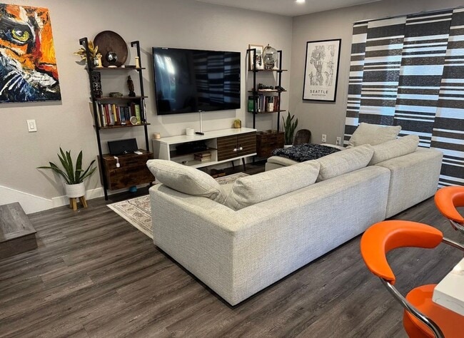 Photo - Stunning 2 bedroom, 1.5 bathrooms, 2 story townhouse for rent in Allure Condos in Serra Mesa!