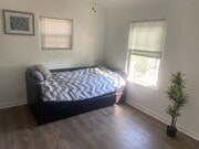 Photo - 3519 E 8th St