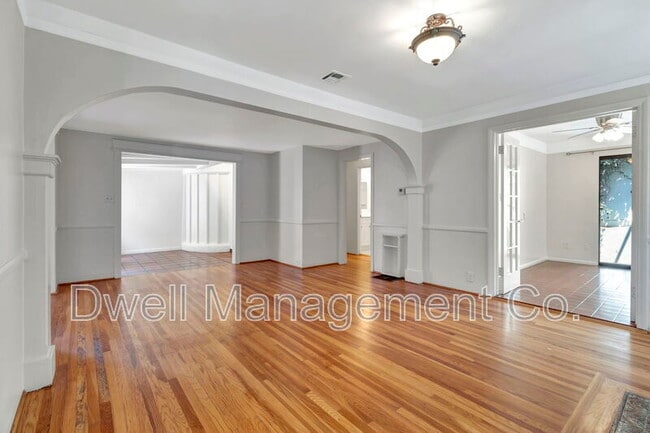Building Photo - 8451 La Mesa Blvd Unit 2 Rental