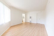 Photo - 669 Levering Ave