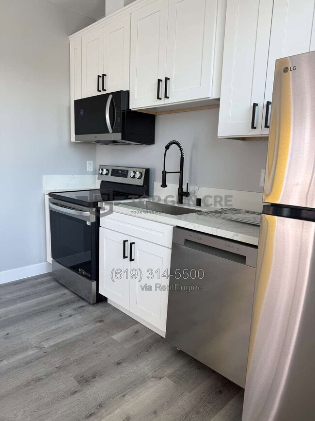 Photo - 3120 Martin Ave
