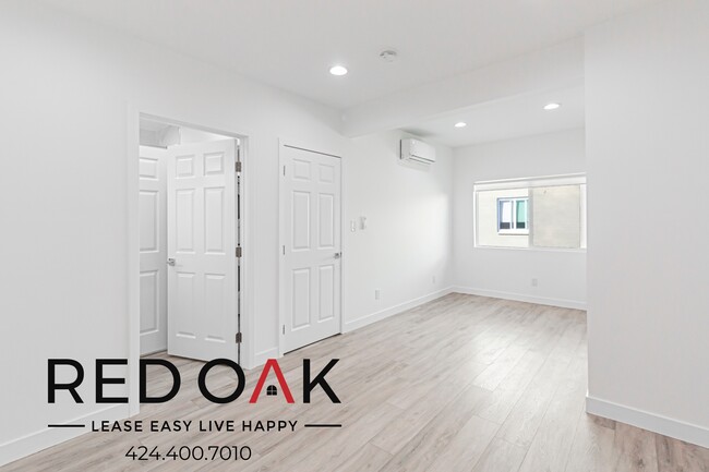 Photo - 608 W Hillcrest Blvd Unit 608 1/2